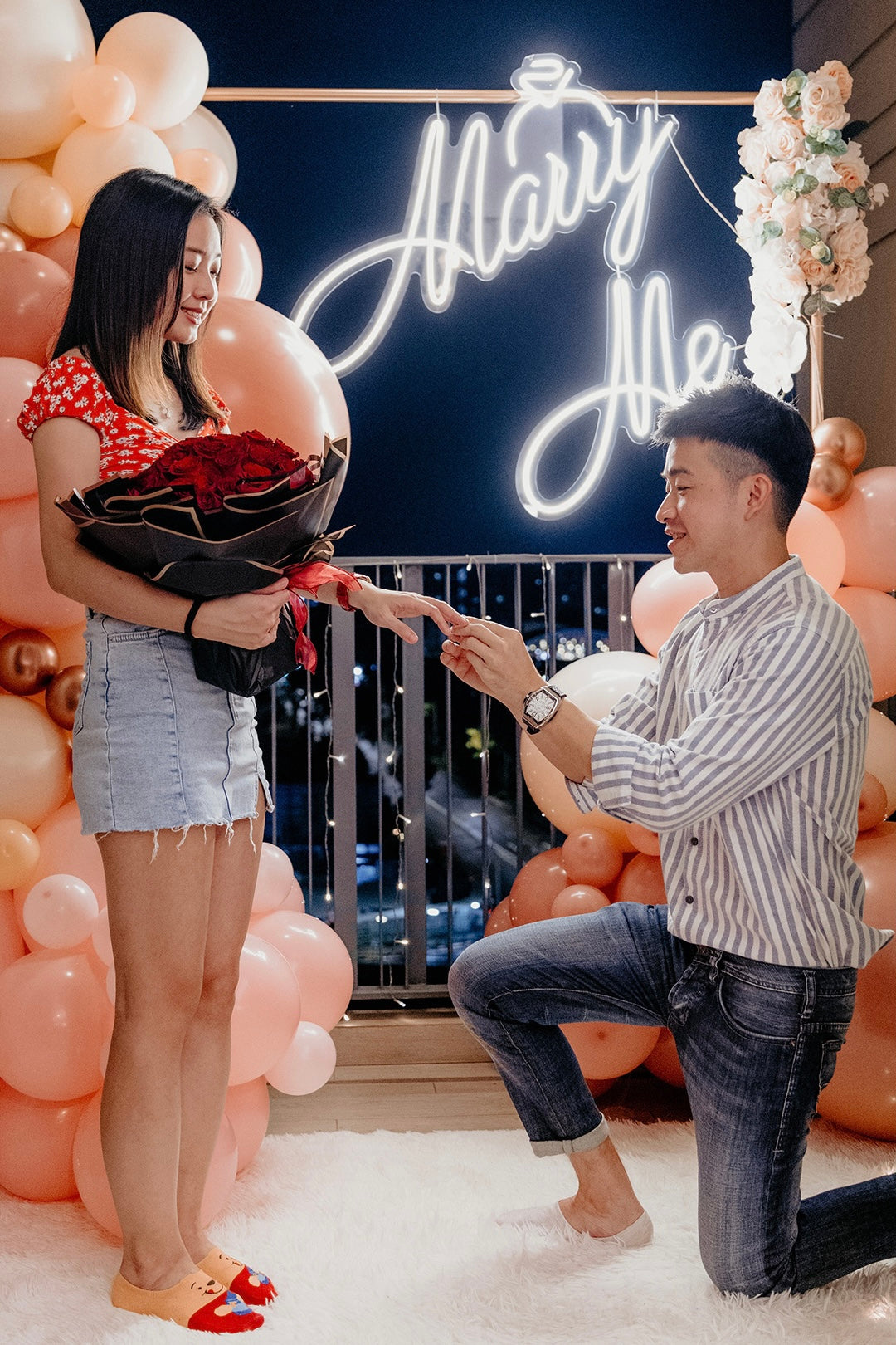 Romantic Home Proposal in Singapore with Giant Heartshape Balloon Sculpture by Style It Simply