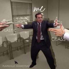 El meme de Office sobre el uso de vidrio versus plástico