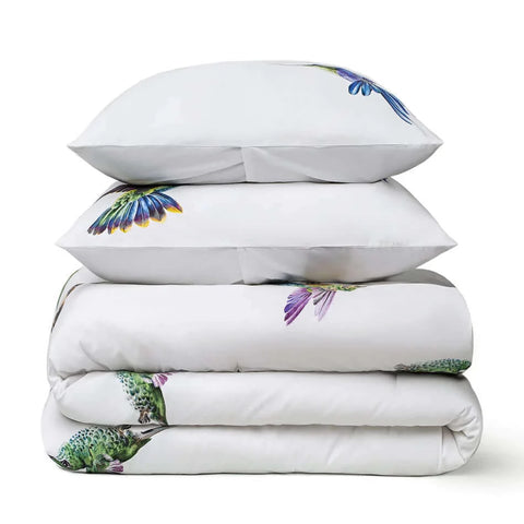 bed linen with hummingbird prints