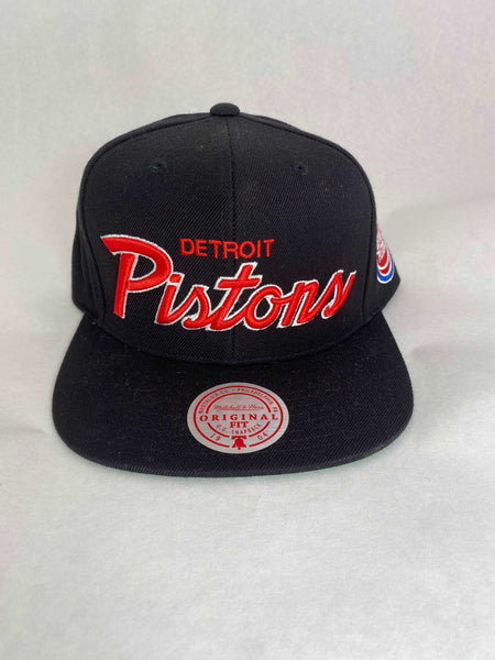 NBA Core Snapback Pistons Black w/Vintage Logo