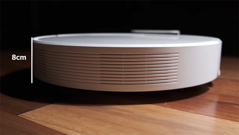 the slim size of dreame f9 robotic cleaner 