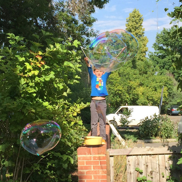 DIY bubble solution for big bubbles