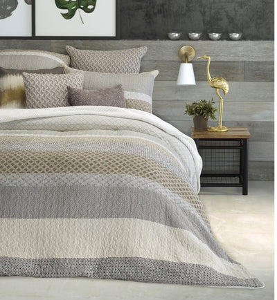 Ethan Queen Quilted Duvet Cover + 2 Shams