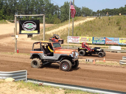 craig from pit products racing his jeep at West Michigan Sand Dragway!
