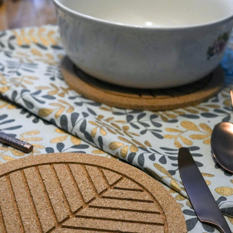 Flow trivet for dishes hot pots, pans and kettles. Cork coaster set. 