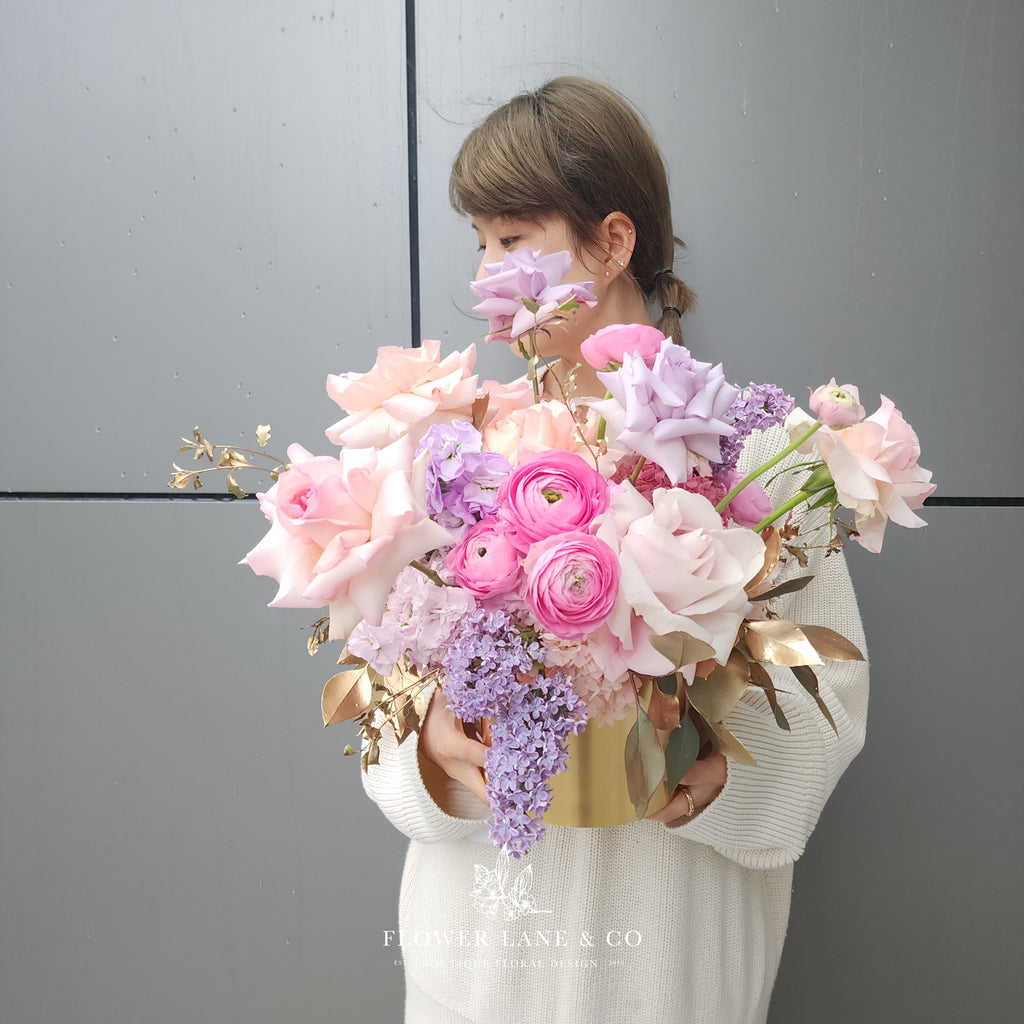 wedding-qvb-tearoom-pink-purple-romantic-table-arrangement