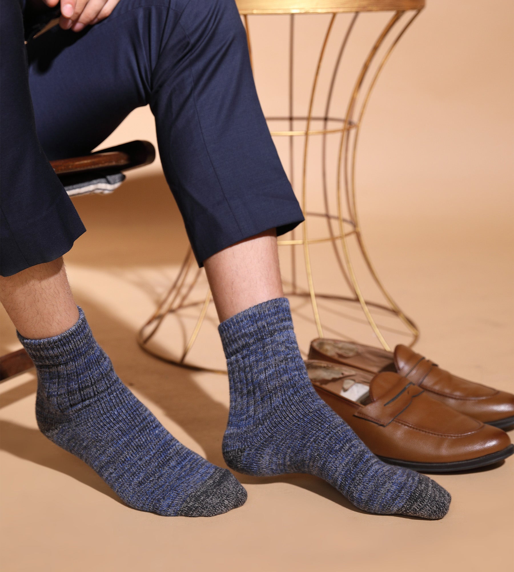 Best Comfortable Socks For Sweaty Feet illustration