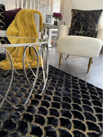 metallic interior rug and features