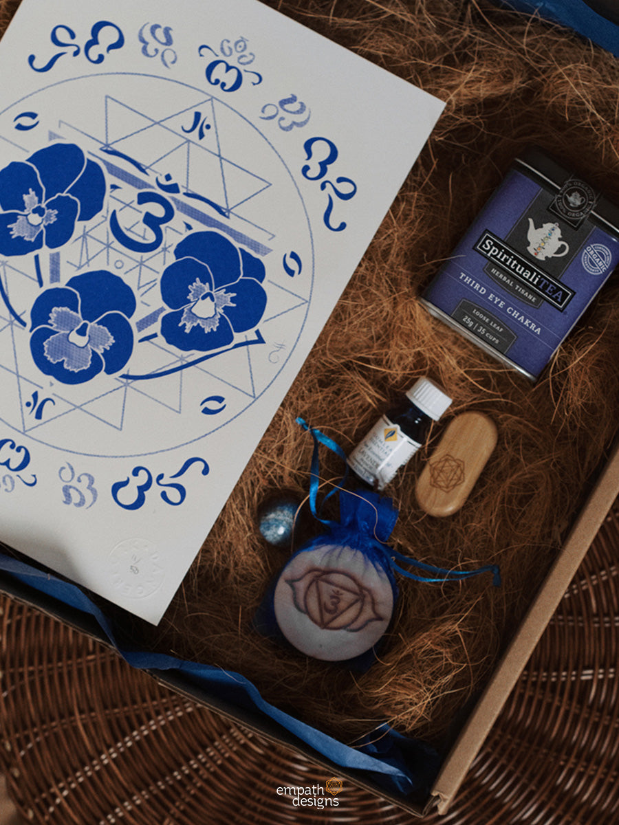 meditation kit with lapis lazuli