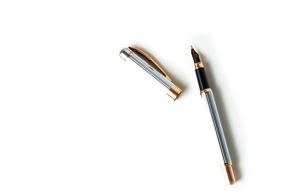 Elegant gold plated business fountain pen 