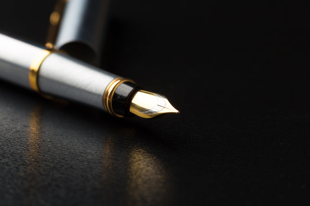 Fountain pen with clipping path