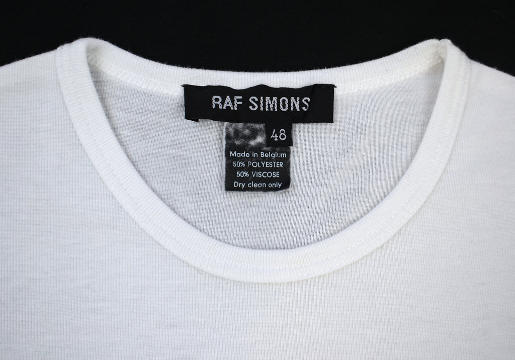 Raf Simons 1999 'Kinetic Youth' Badge Curved Hem T-Shirt – ENDYMA