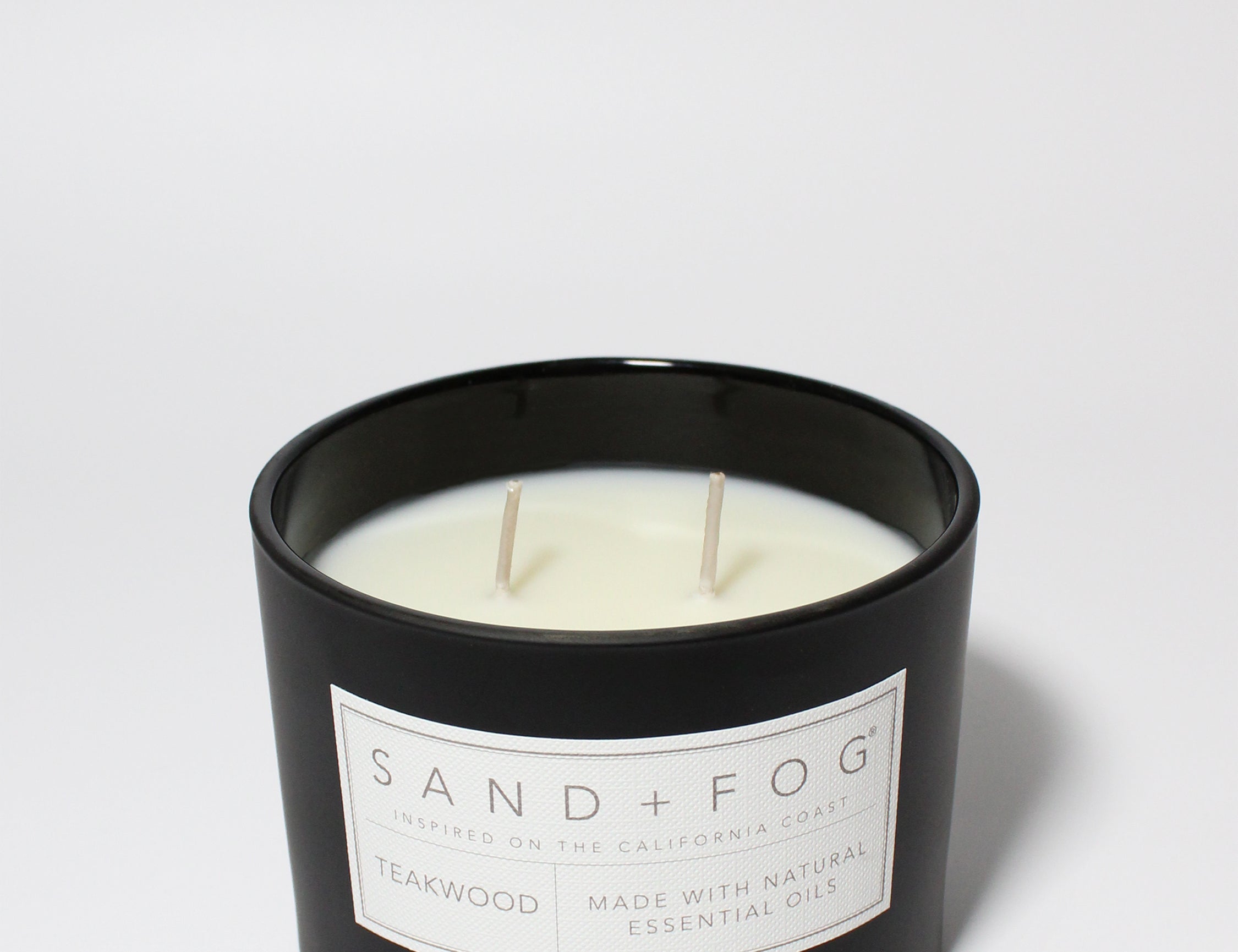 Sand + Fog Teakwood 12 oz scented candle