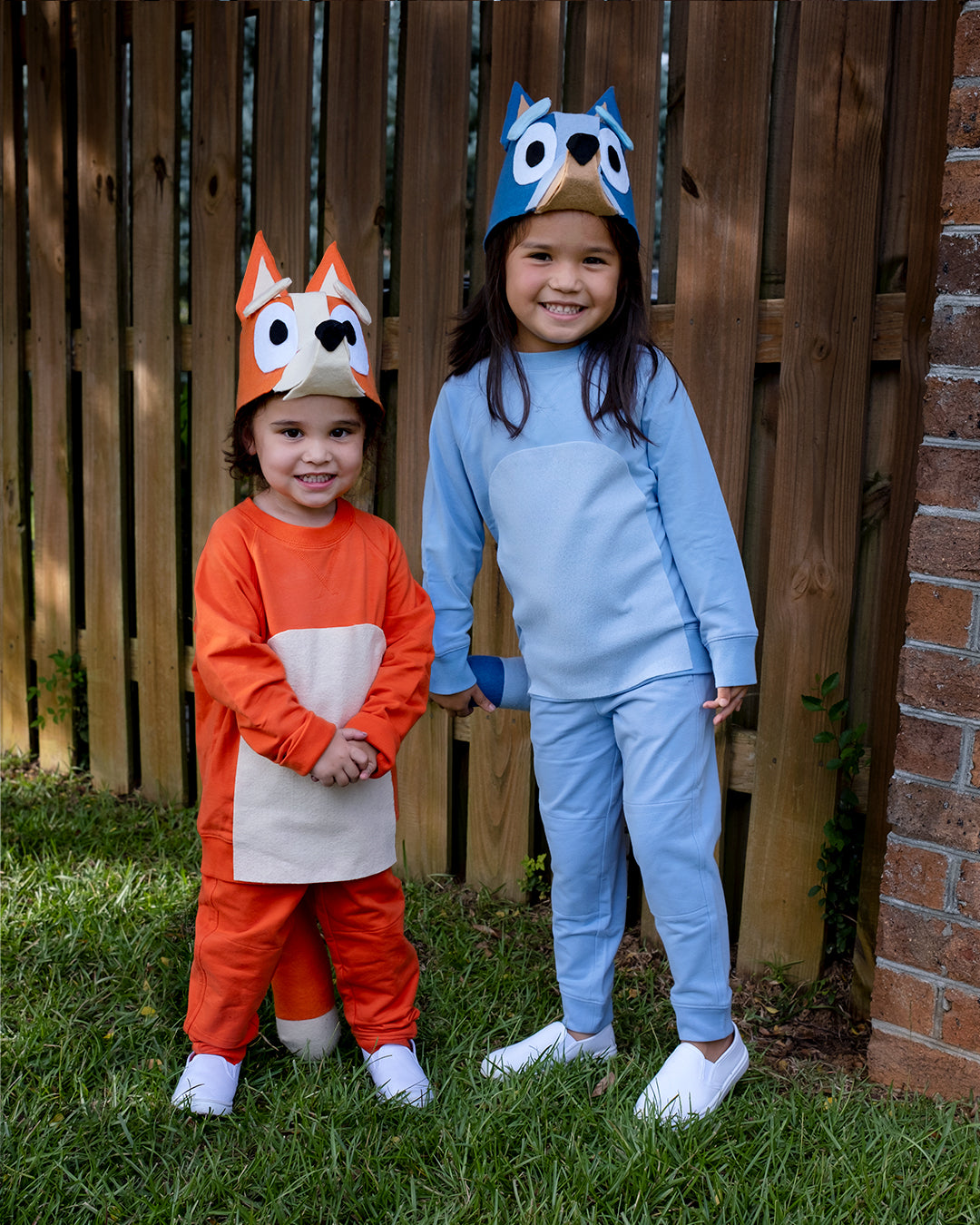 DIY Bingo and Bluey Halloween Costumes  Diy halloween costumes easy,  Halloween costumes for kids, Family themed halloween costumes