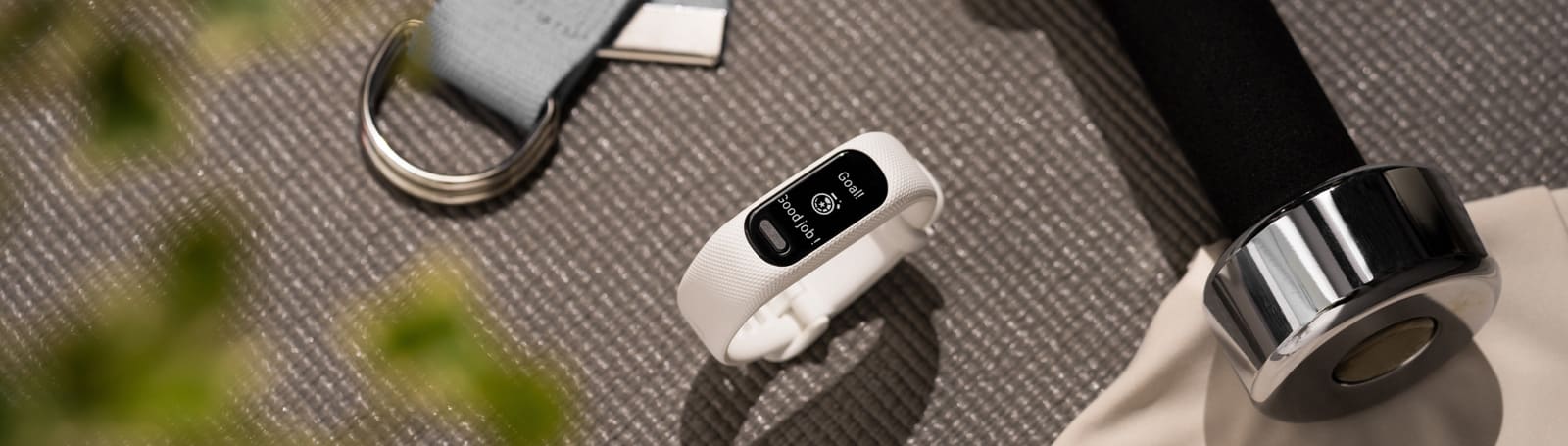 Garmin-Smart-Watch-Vivosmart-5-Fitness-Tracker-Tech-3