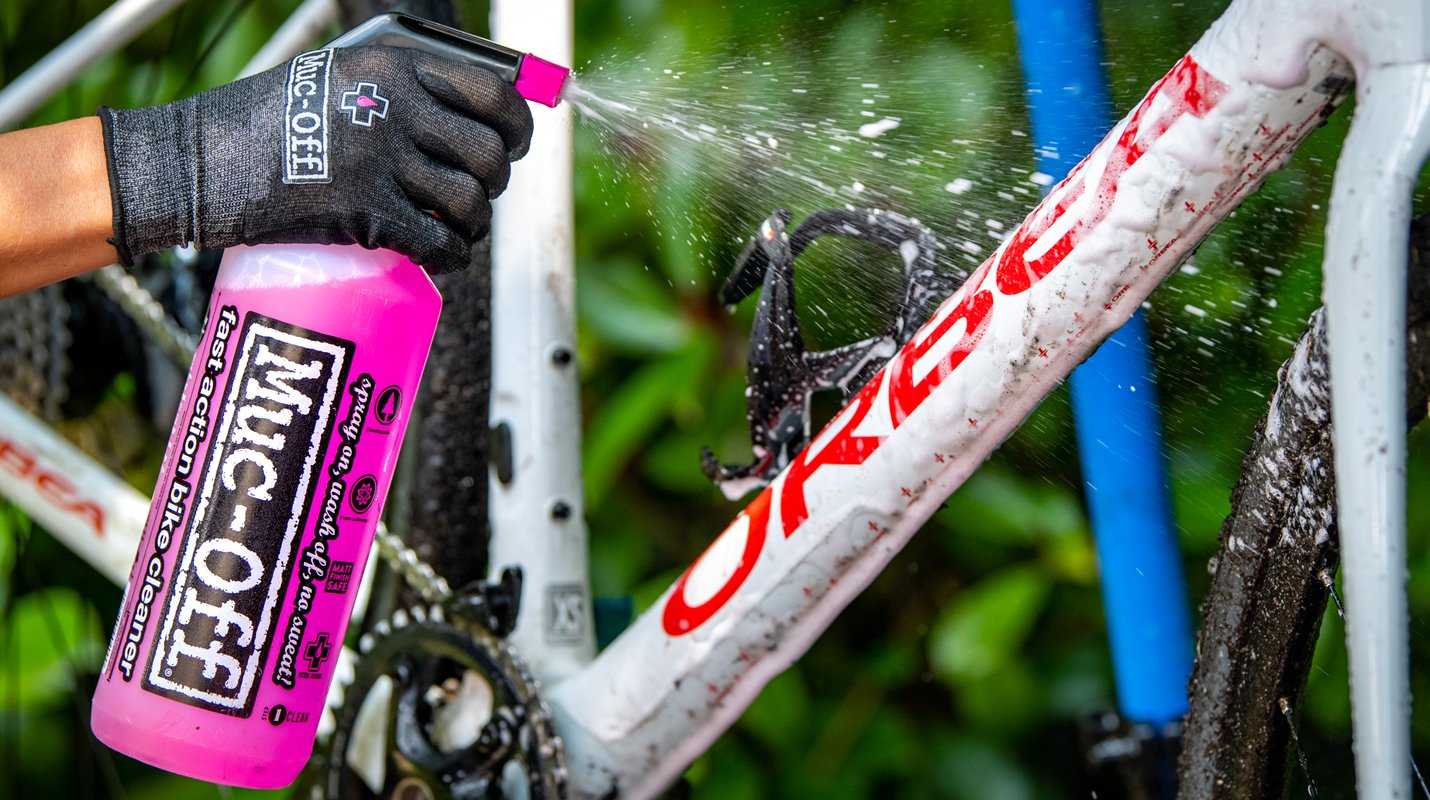 Muc-Off-Bike-Cleaning-Kit-Wash-Protect-Kit-With-Wet-Lube-850-Tech-2
