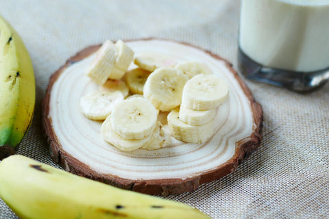 Why you should eat bananas before bed