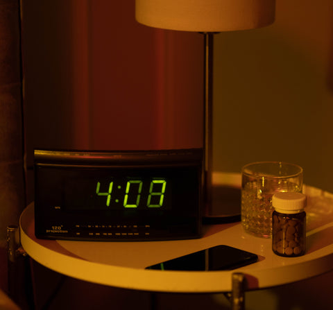 Interesting facts about sleep, blue aritificial light from digital alarm clock