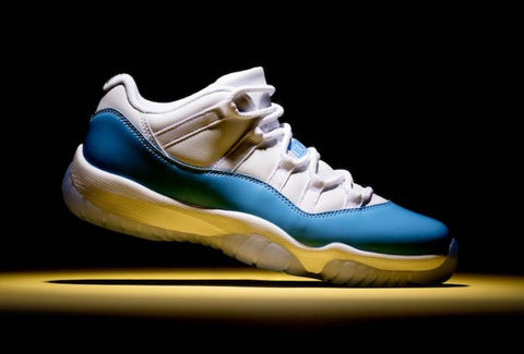 Jordan 11 Low UNC