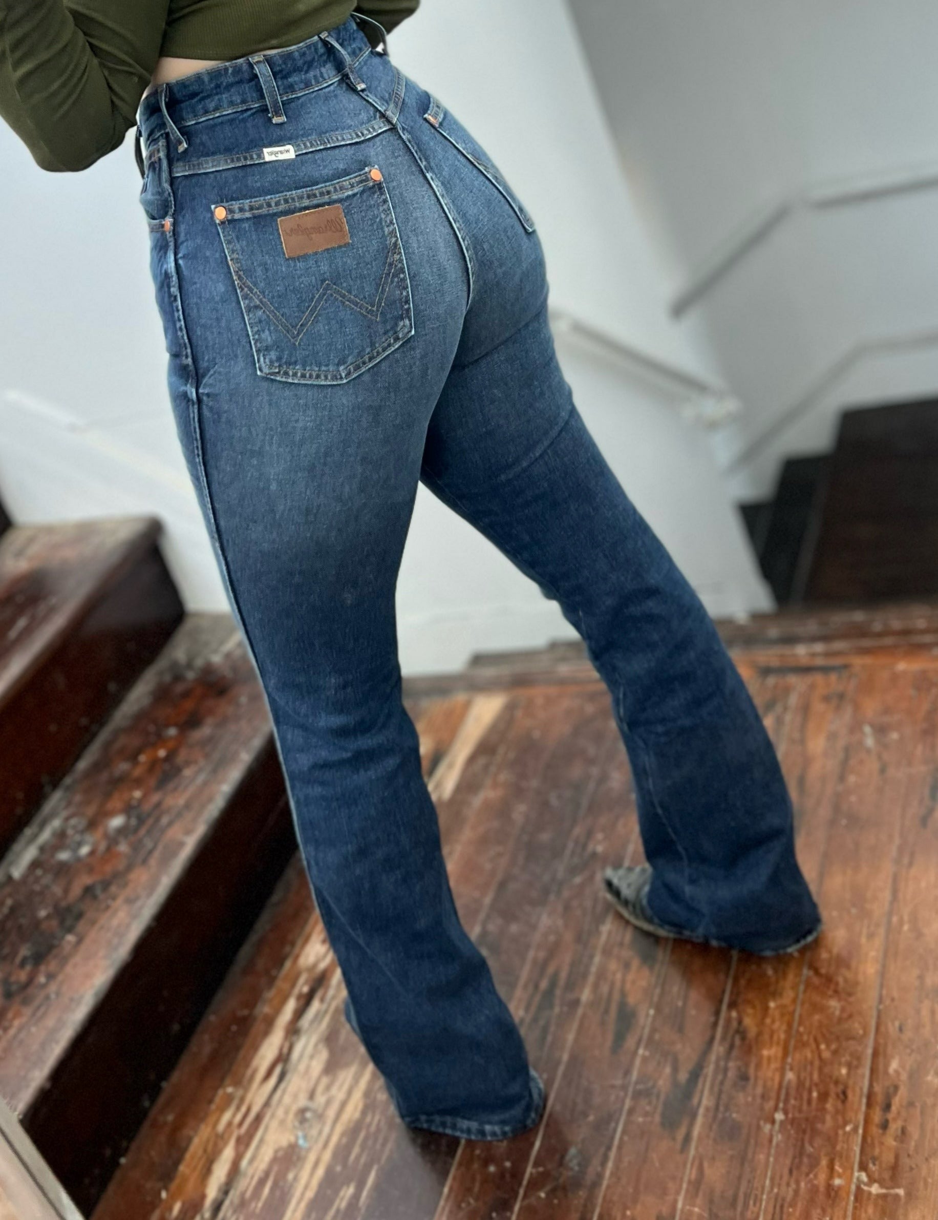 Wrangler Vintage Dusty Midnight Bootcut – Wiseman's Western