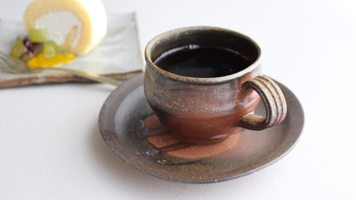 Bizen ware cup and saucer with a thousand-year history