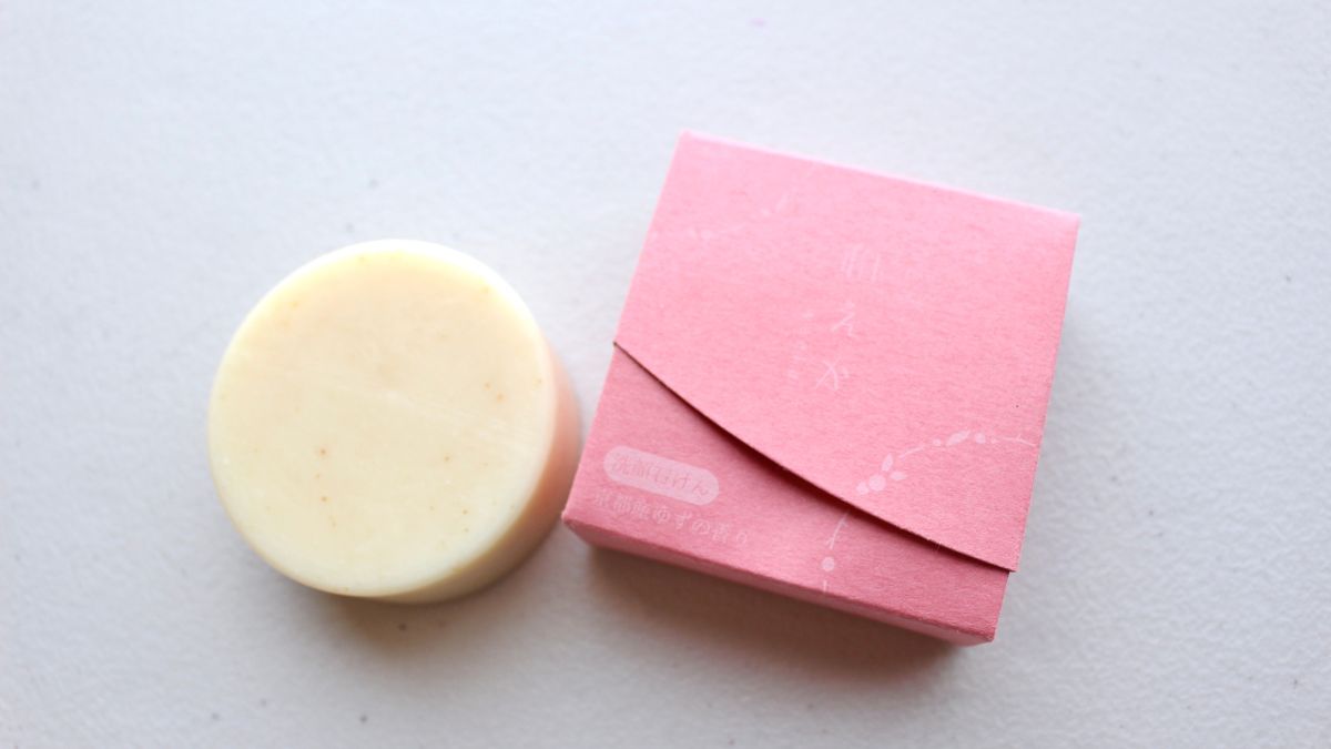 Natural soap with more than 90% natural ingredients
