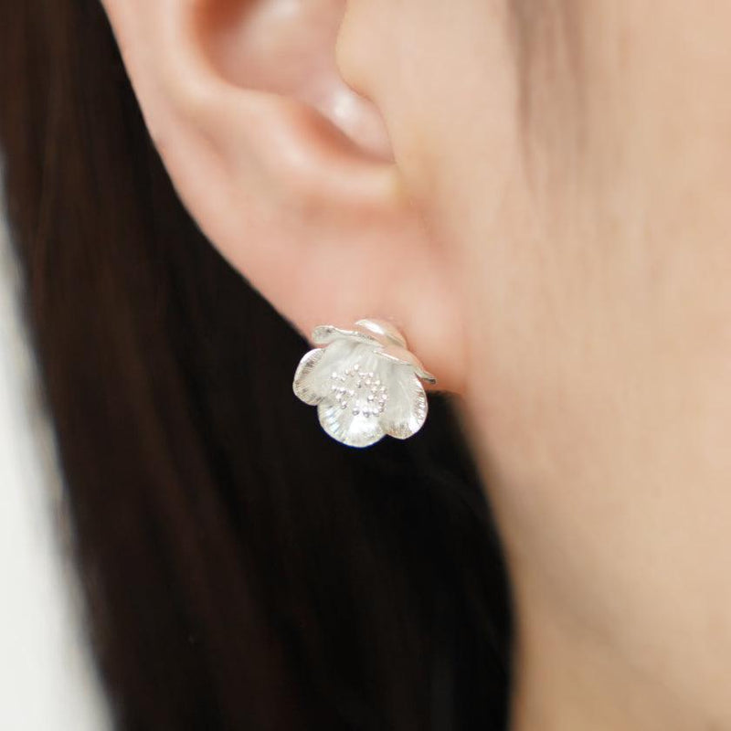 【ピアス】Camellia | 銀細工 | CHECOS