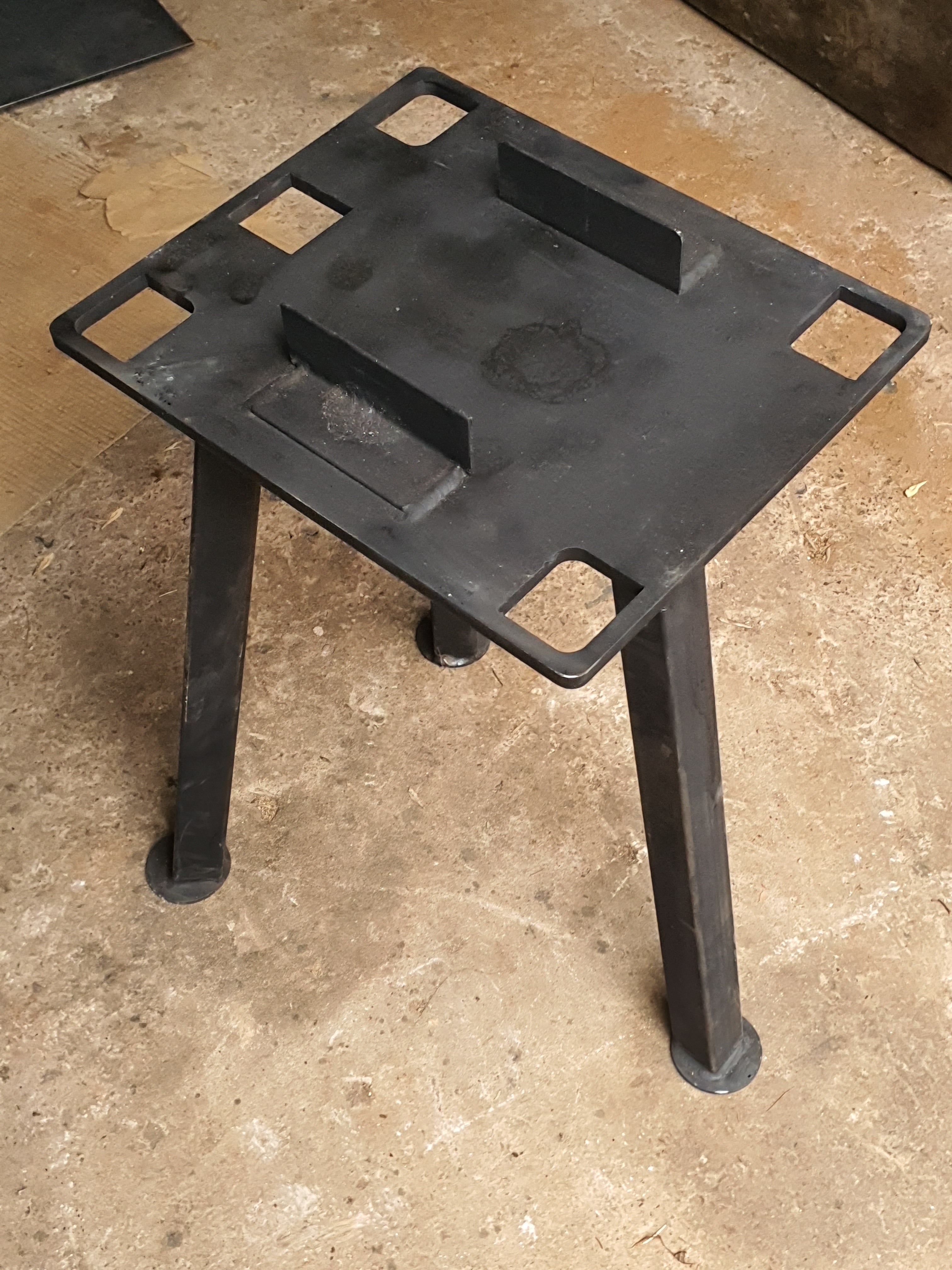 mobile anvil stand