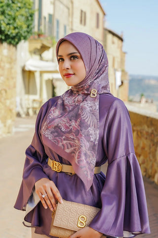 Jilbab ungu cocok untuk baju ungu