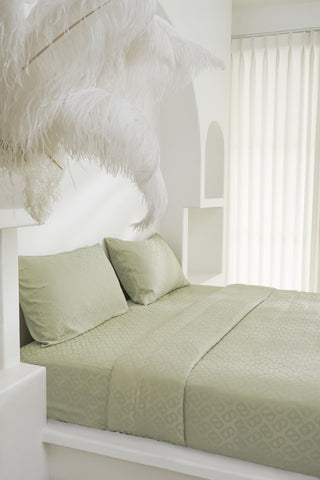 cara menata kamar tidur: Gunakan warna cat yang netral
