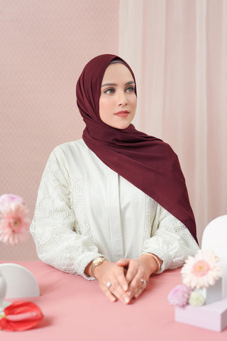 Jilbab warna netral maroon Zara Shawl Pomegranate Buttonscarves