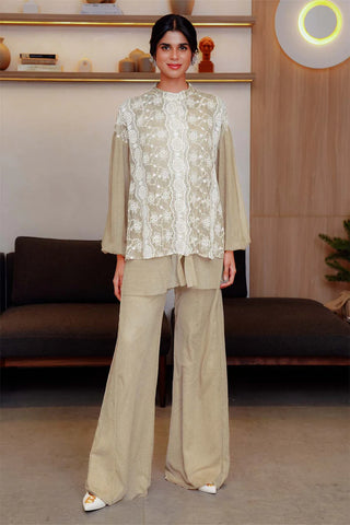 Benang Jarum Couture Peony Embroidery Shirt