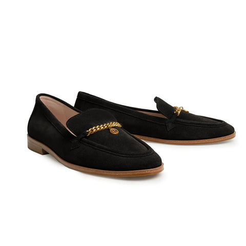 loafers cocok dipadukan dengan gamis