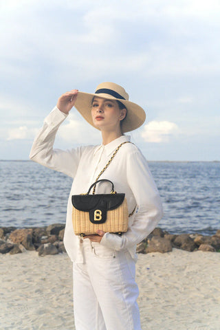 Alma Rattan Bag Medium in Black