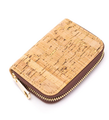 Small cork wallet for woman in a natural color with zipper closure