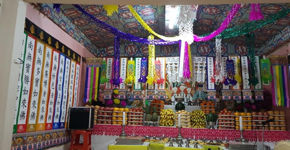 Salle de prière bouddhiste