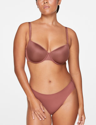 Top Strapless Bras for Large Breasts & How To Find The Right Size For You -  Guide To Strapless Bras For Big Boobs