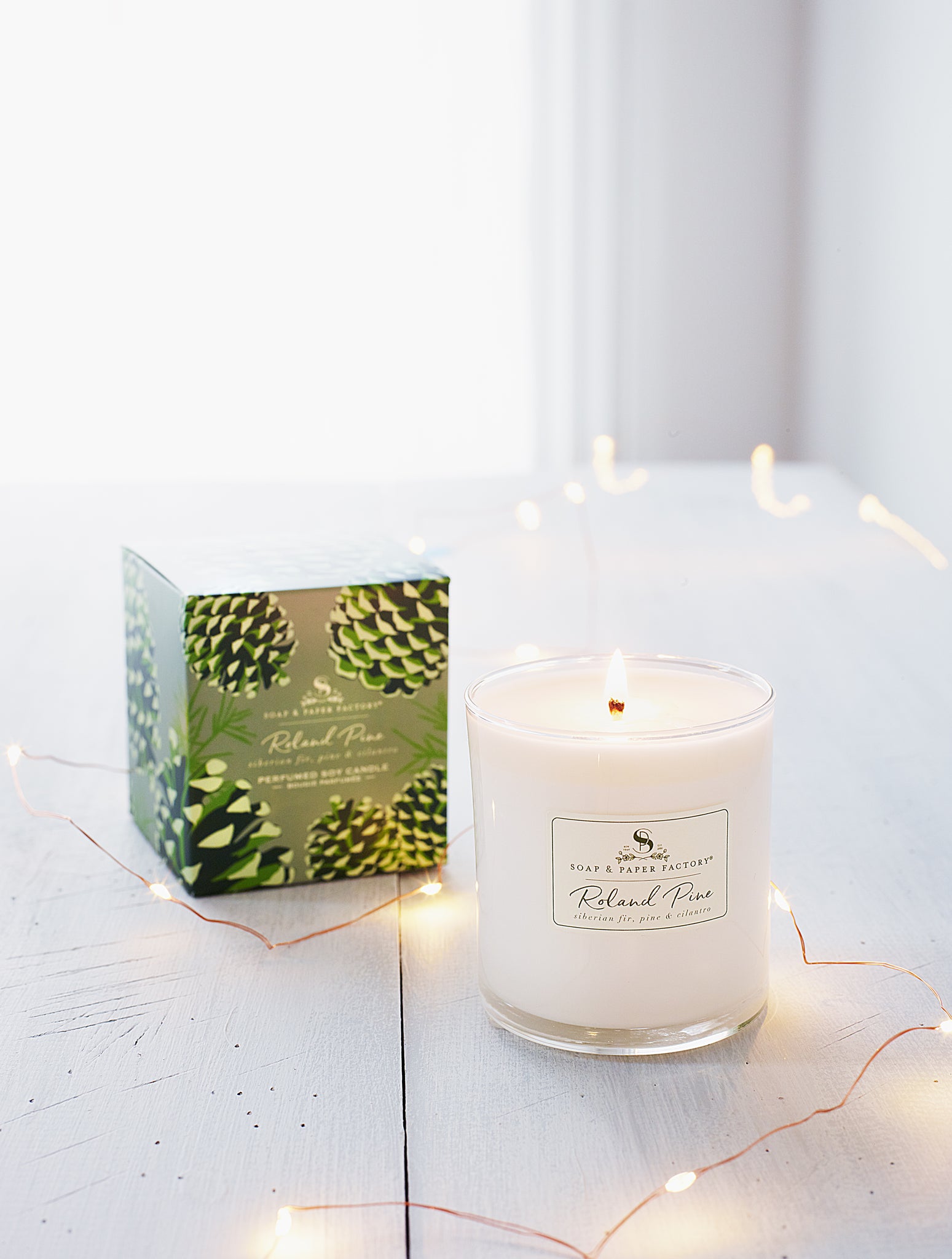 ROLAND PINE is packed with pine, Siberian fir & cilantro. its fresh, optimistic and mouthwateringly festive and is the best Christmas candle around!