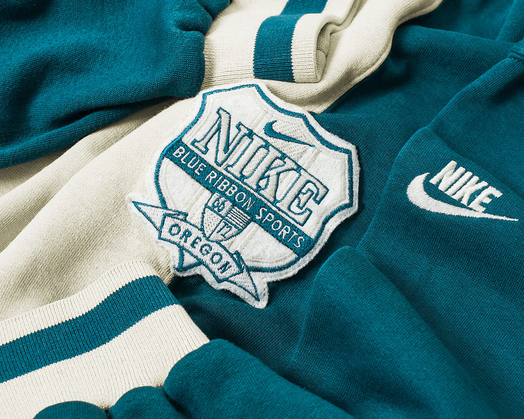 Blue ribbon nike sweatshirt