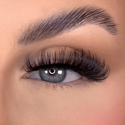 Best false eyelashes for almond eyes