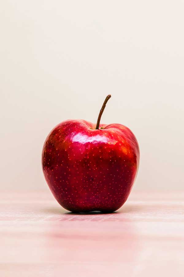 red-apple-artlia-600x600