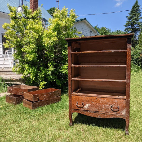 Commode en chêne avant relooking