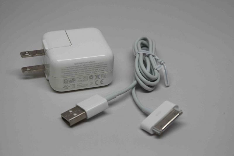 Apple (MA591G/A1357) 10W Power Ac US Charger & Cable - White