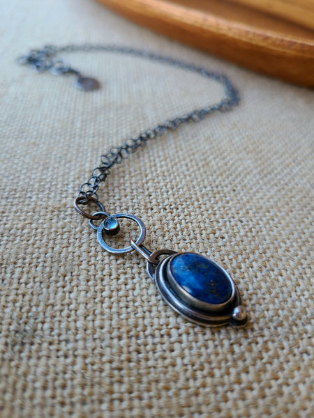 Halo pendant with Lapis Lazuli and Aquamarine