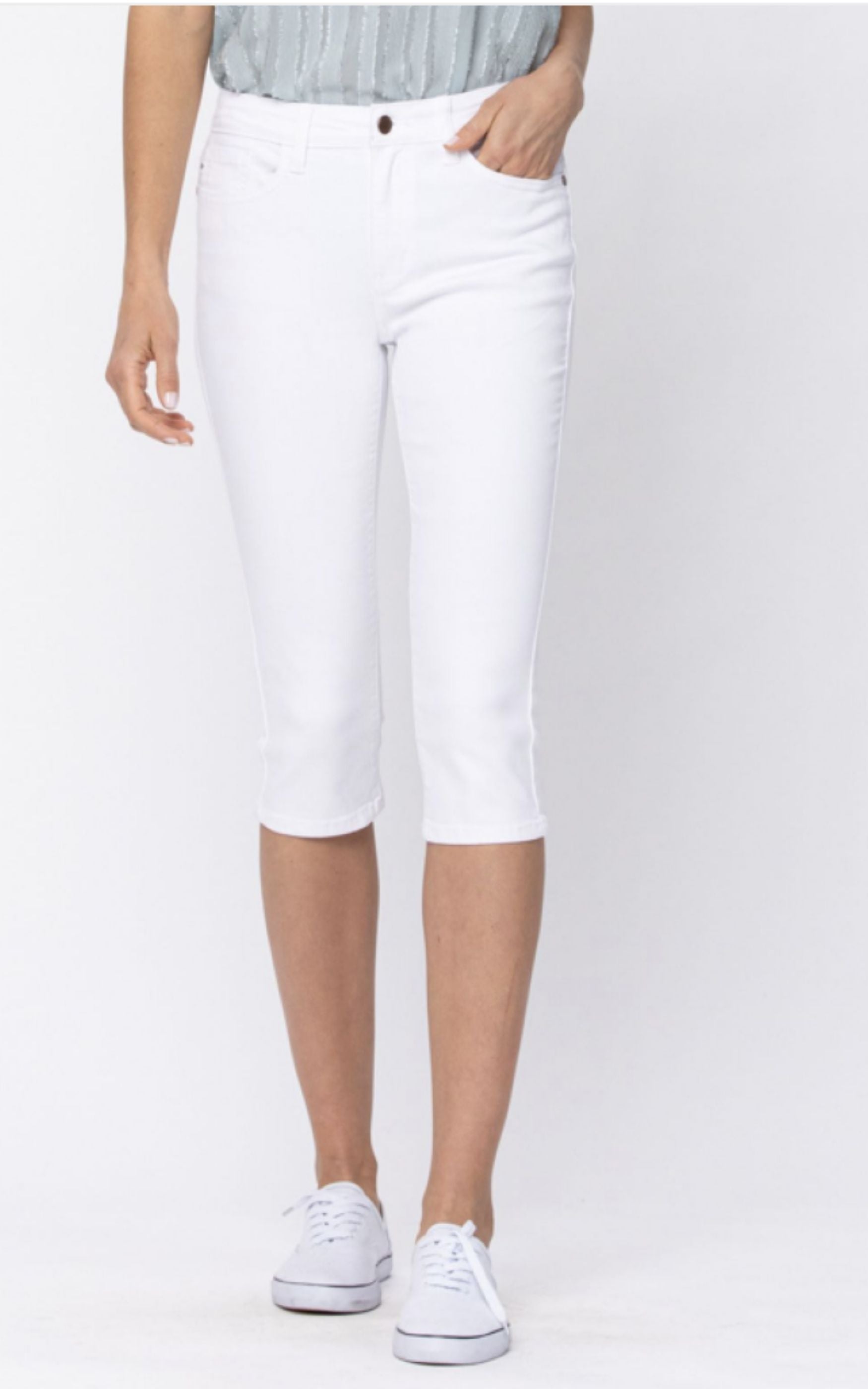 Walking on 30A White Capris by Judy Blue | NEW MARKDOWN | BAD HABIT ...