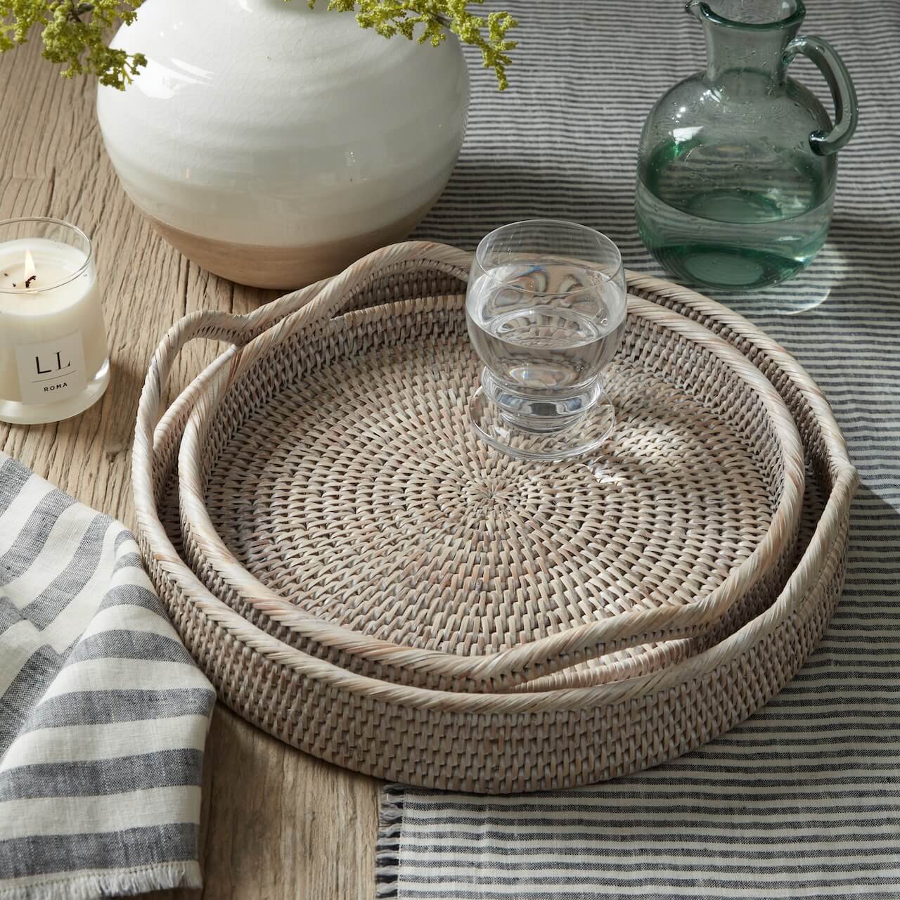 White Round Rattan Tray