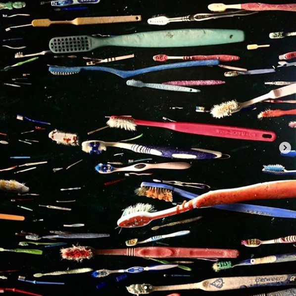 Toothbrush and plastic waste
