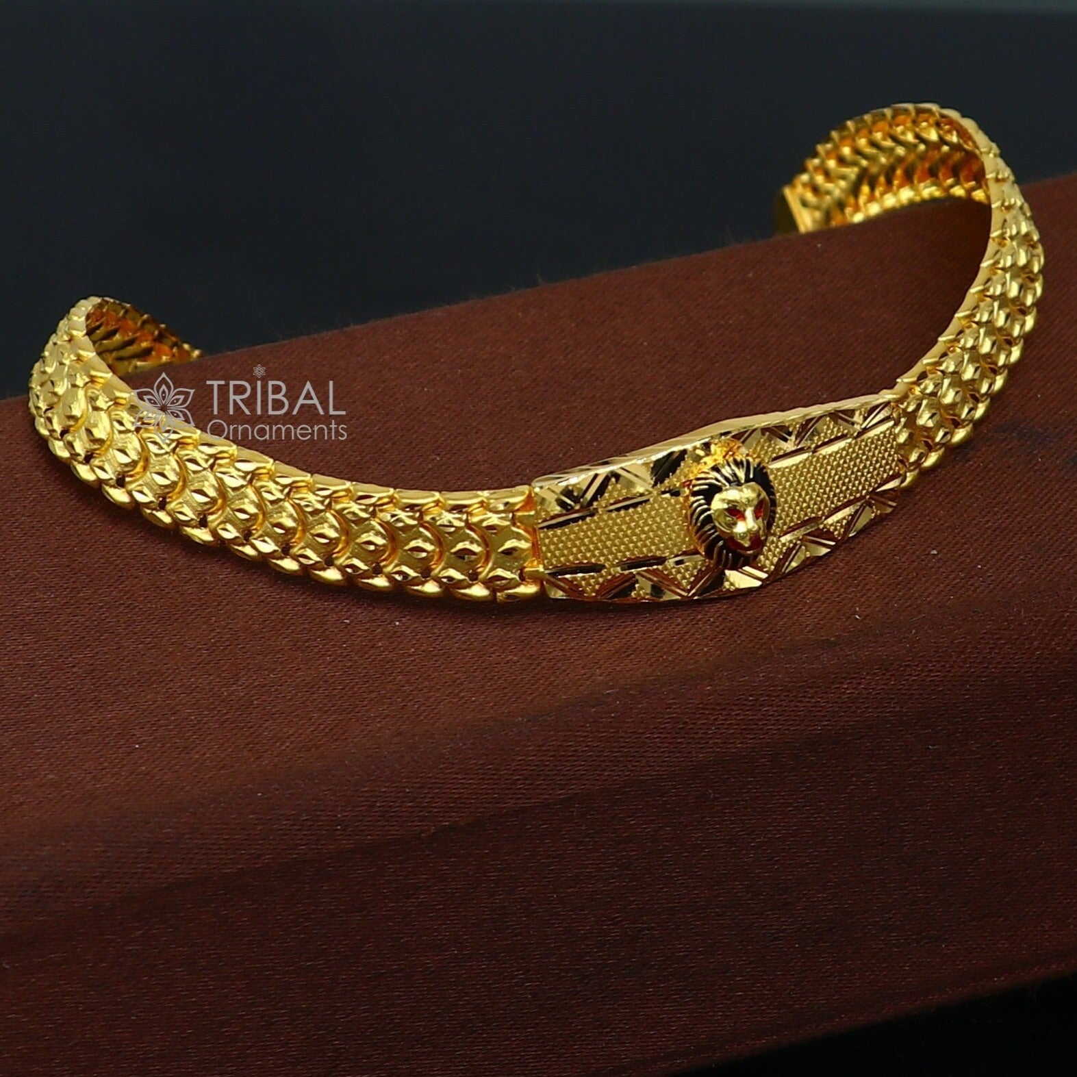 Maz Gold Fighting Lion Cuff Bracelet – Stanley Michael Distinguished Jewels