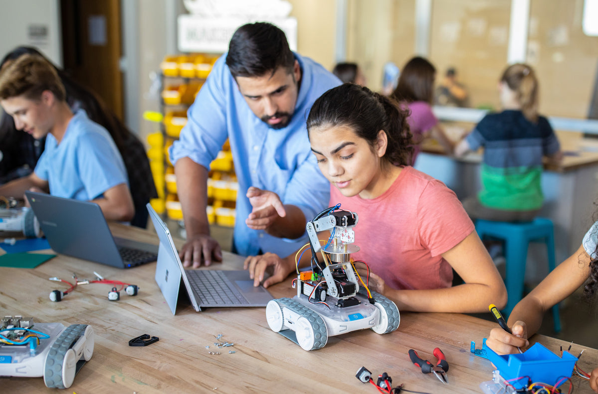 11 Best Robotics Kits For Kids In 2024, As Per Educators