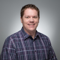 Headshot of Sphero webinar presenter Nate Ubowski.